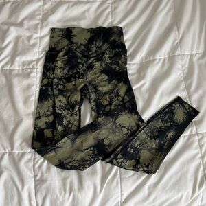 BUTT SCRUNCH LEGGINGS (size: women’s small)